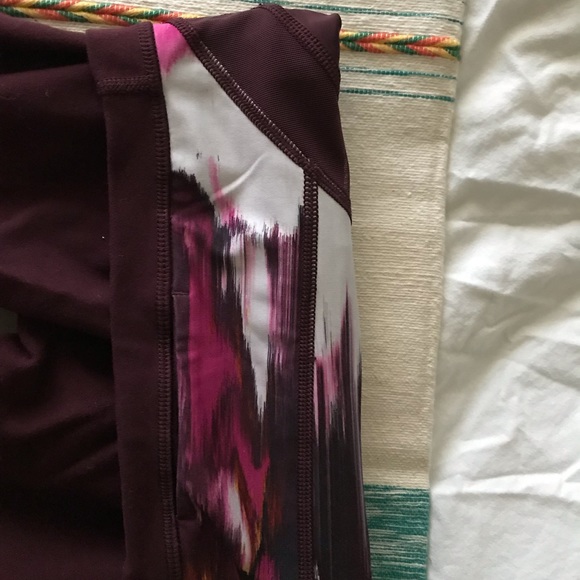 Lululemon - Picture 3 of 3